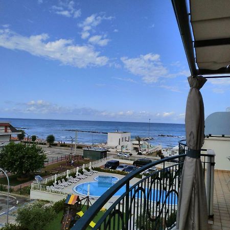 马帝斯兹罗Penthouse On The Adriatic Sea公寓 外观 照片